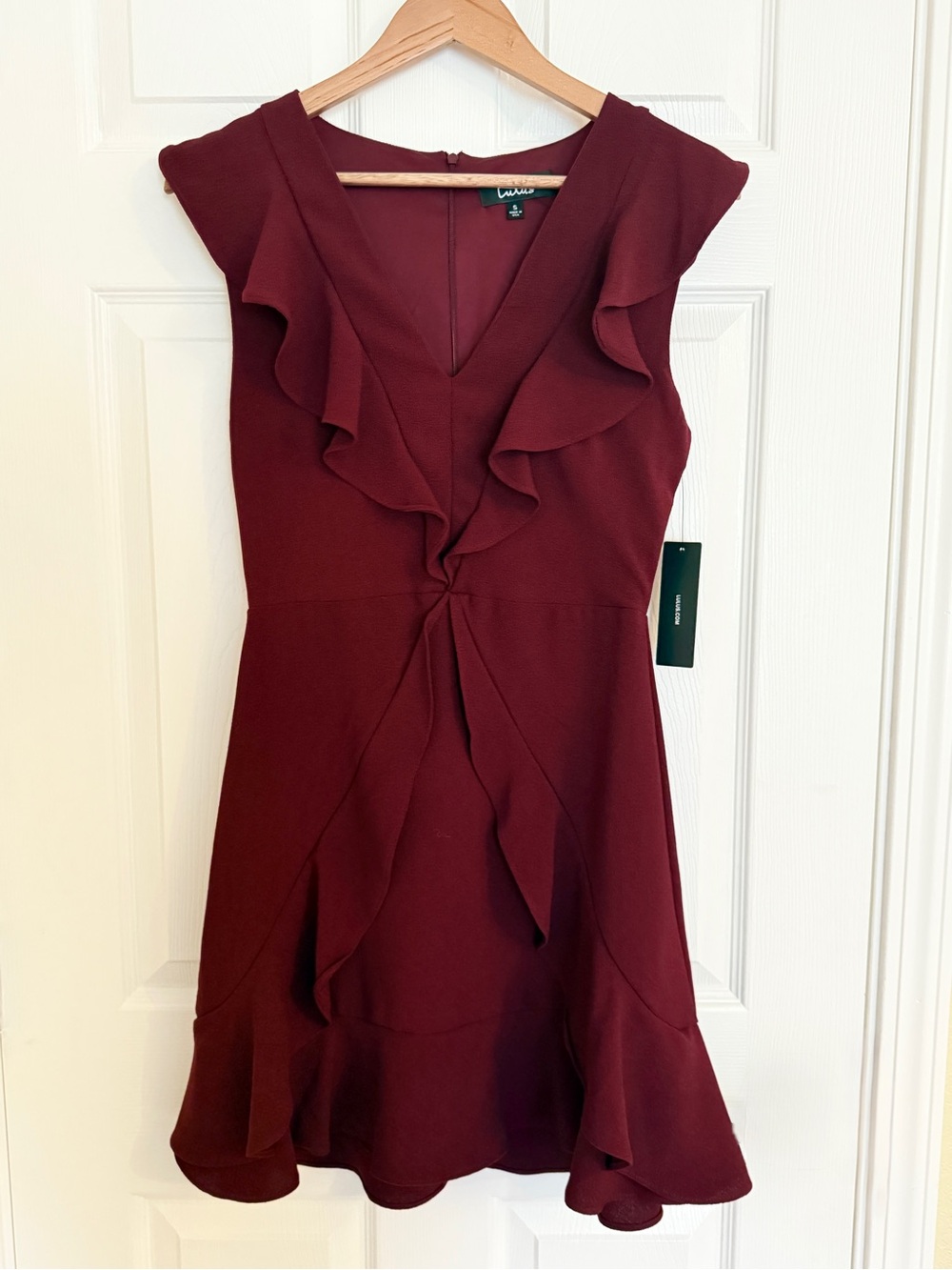 Sz Small Women’s Lulu's Wine Red - Burgundy Ruffle V-Neck Fit & Flare Mini Dress